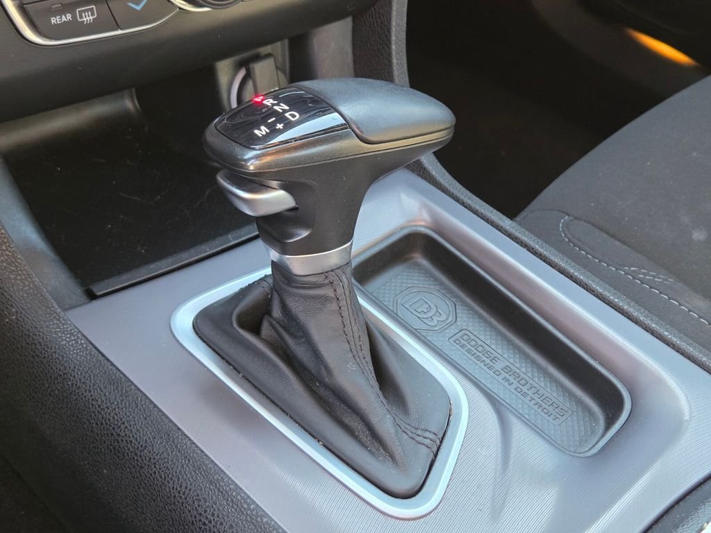 Used 2023 Black Dodge SXT image 33