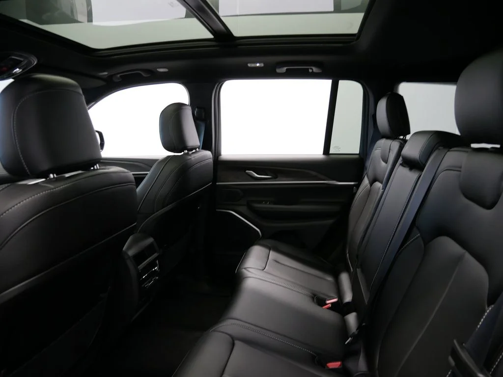 New 2026 Baltic Gray Metallic Clearcoat Jeep Limited image 14