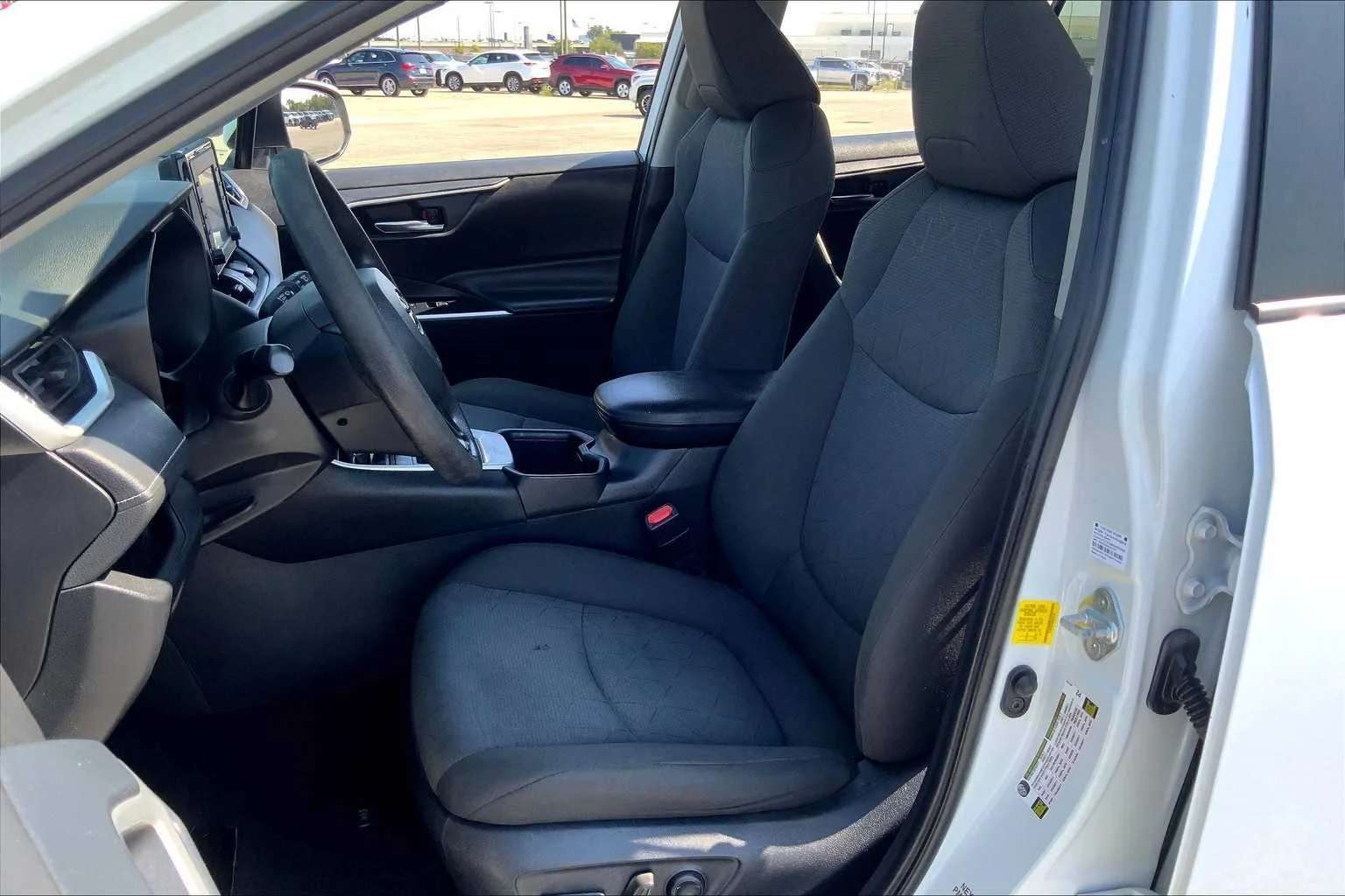 Used 2022 White Toyota XLE image 8