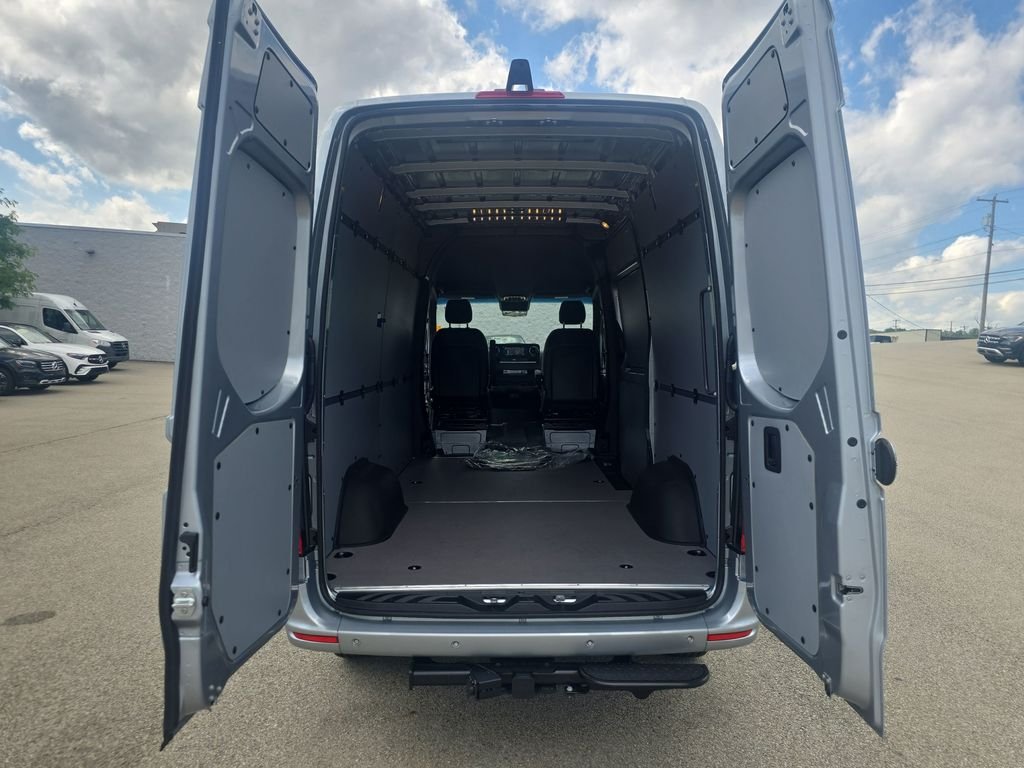New 2026 high-tech silver metallic Mercedes-Benz Cargo 144 WB image 21