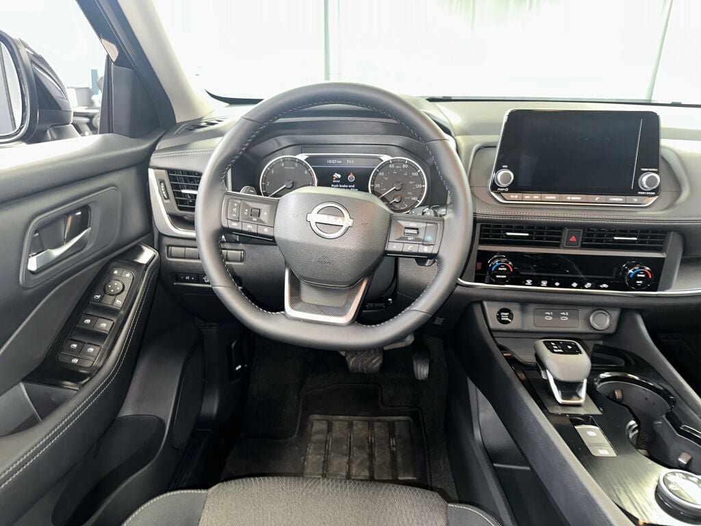 Used 2026 Super Black Nissan SV image 2