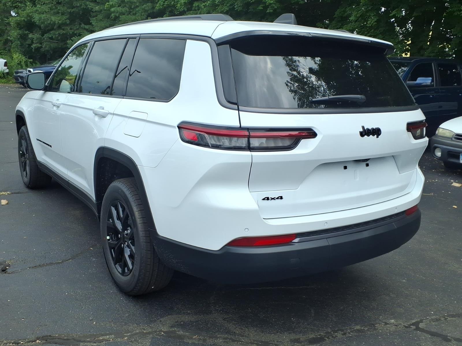 New 2026 Bright White Clearcoat Jeep Altitude image 6