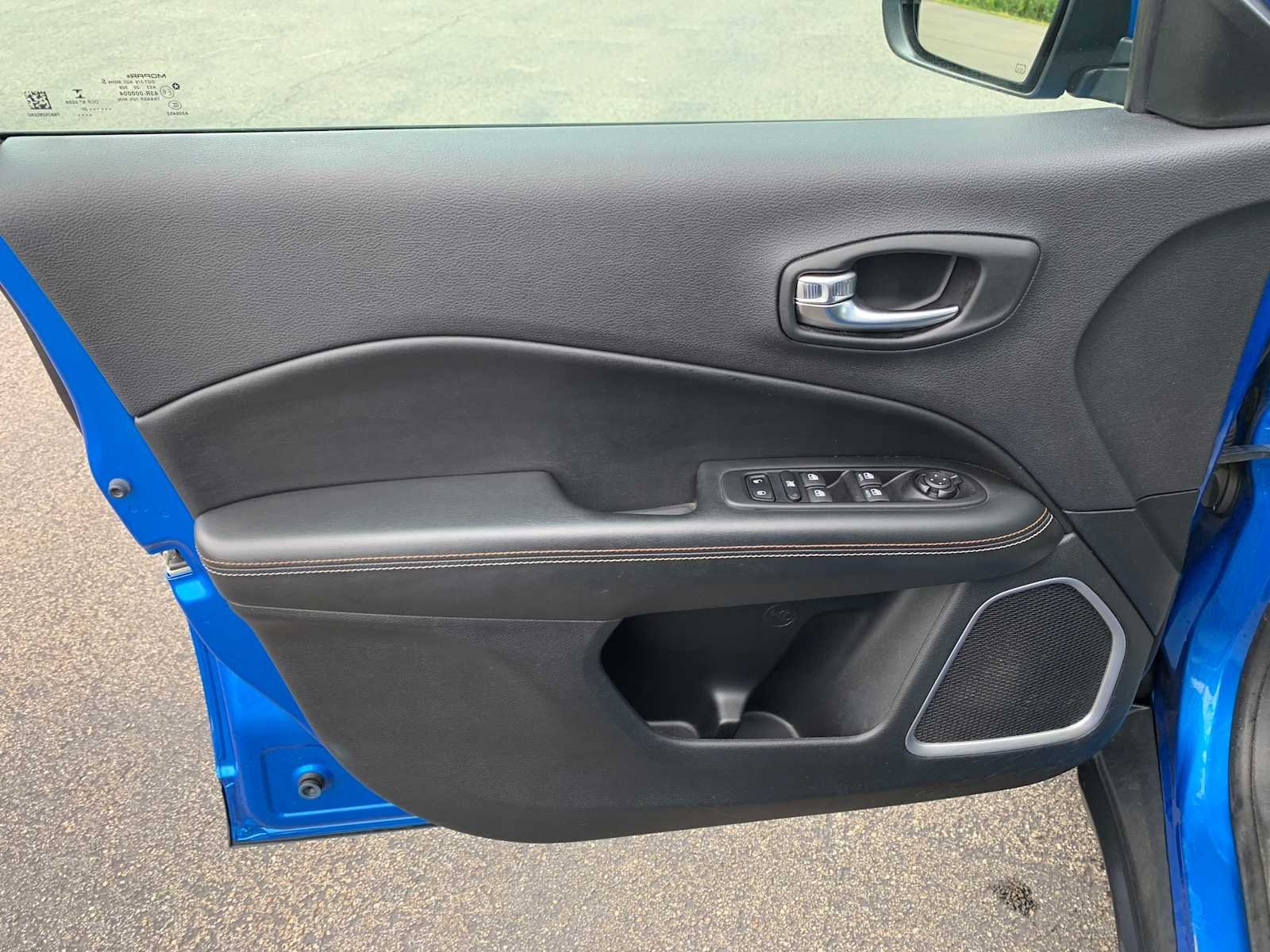Used 2020 Laser Blue Pearlcoat Jeep Latitude image 13