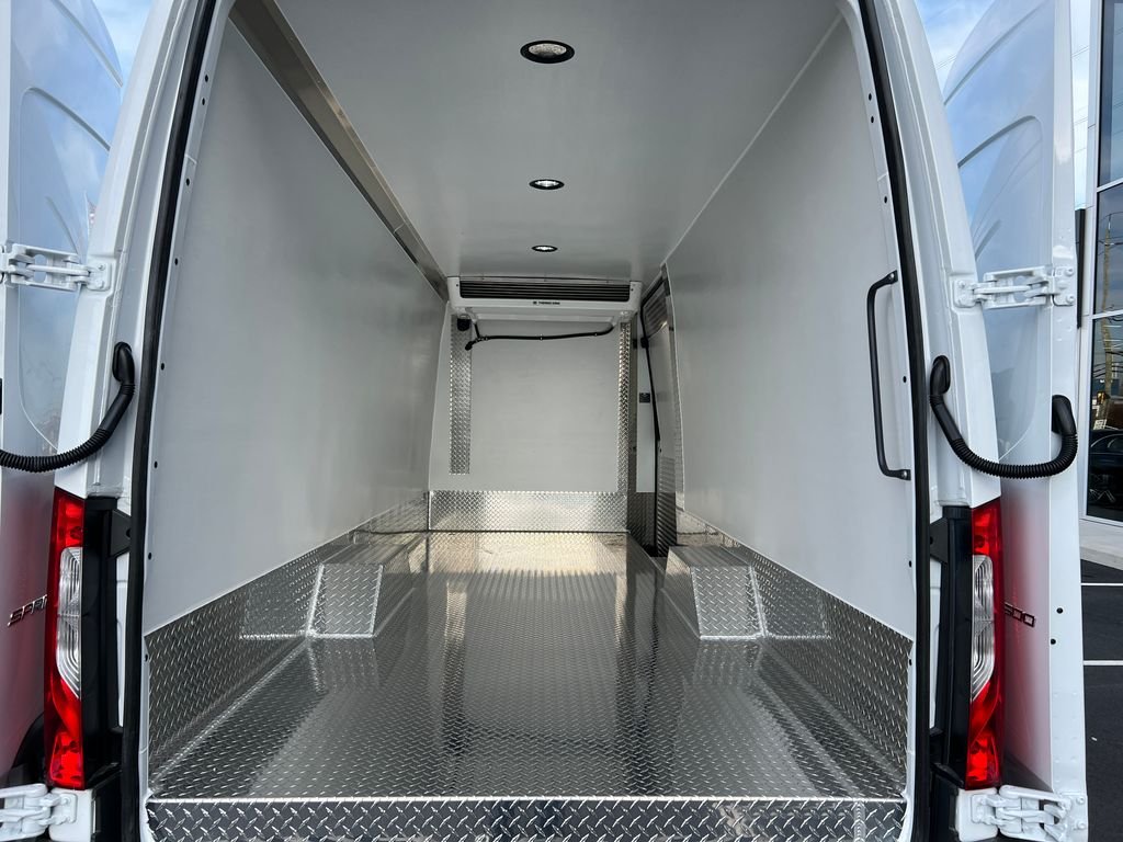 New 2026 Arctic White Mercedes-Benz Cargo 170 WB image 1