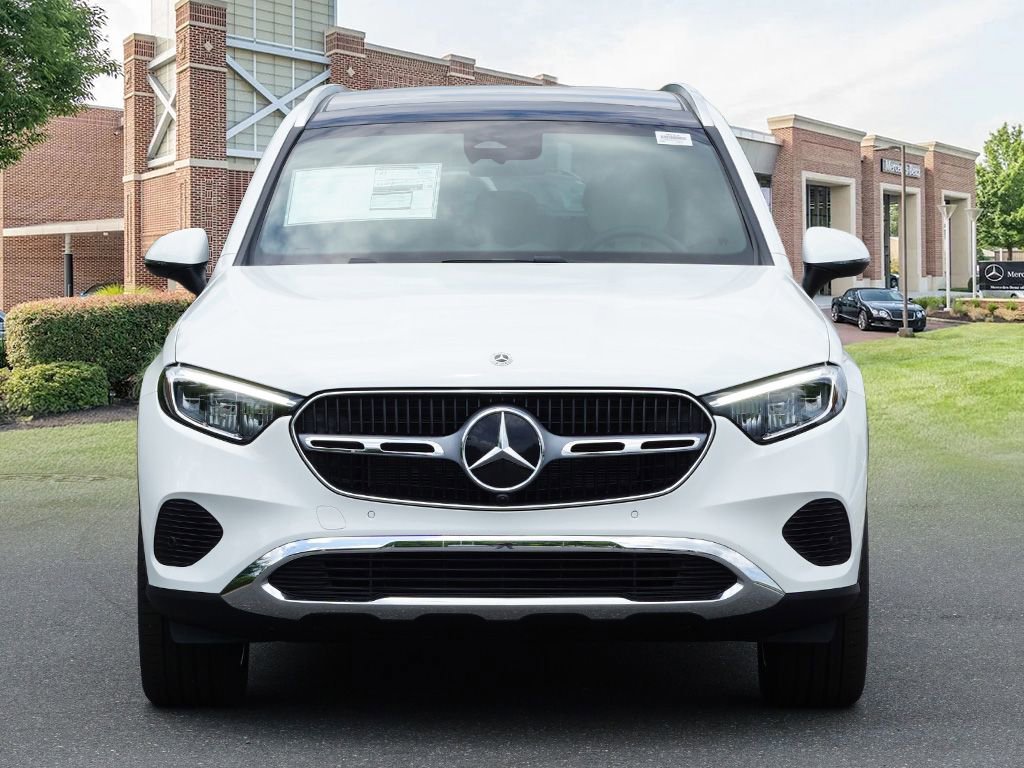 New 2026 Polar White Mercedes-Benz GLC 300 image 23