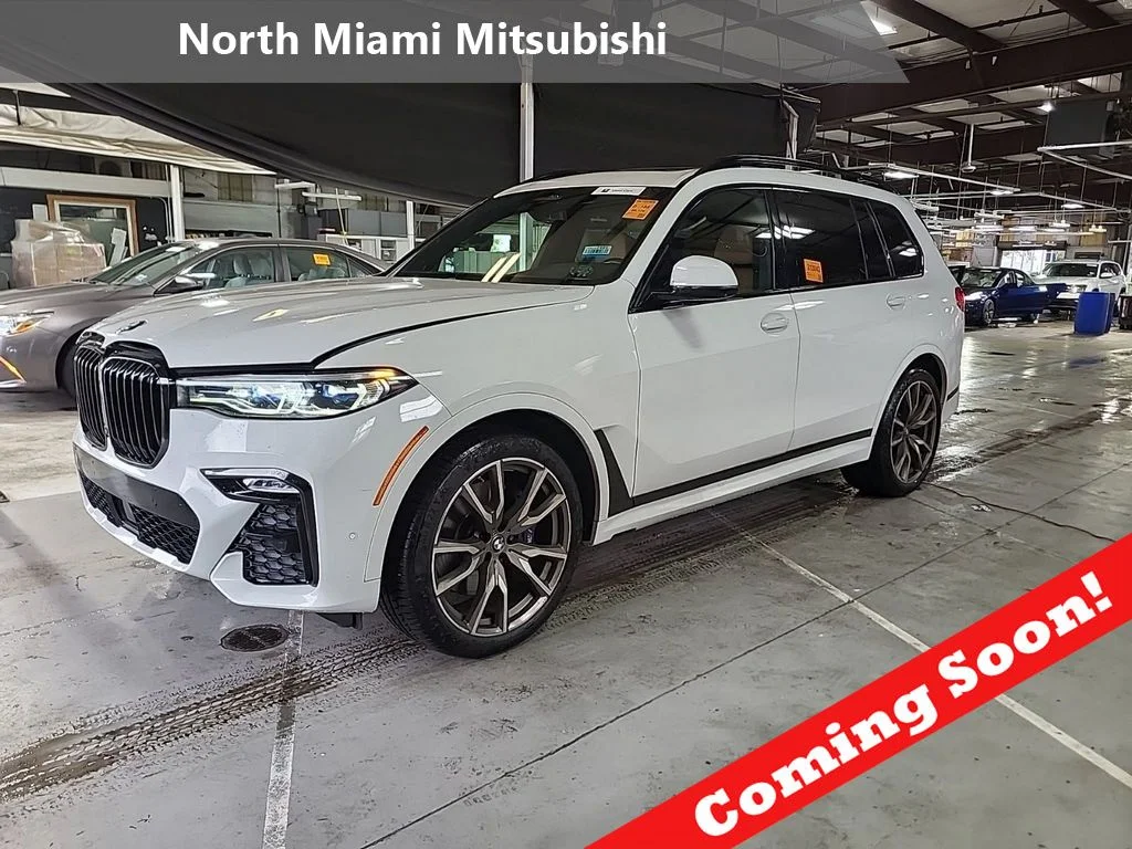 2021 BMW X7 M50i's photo