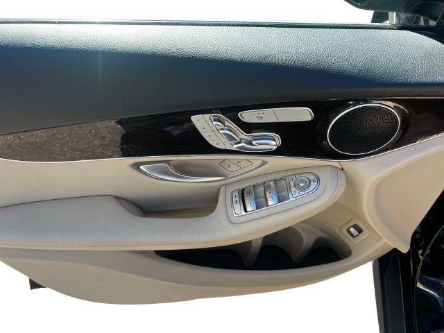 Certified Used 2022 Black Mercedes-Benz GLC 300 image 18