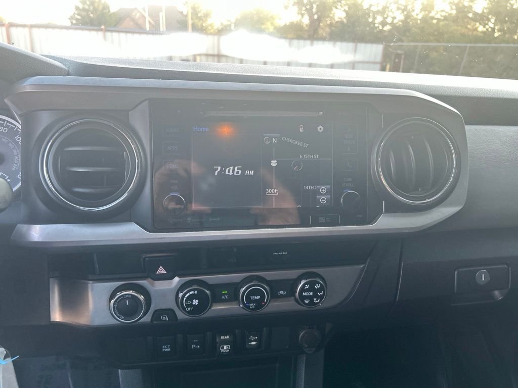 Used 2018 Silver Sky Metallic Toyota SR5 image 24