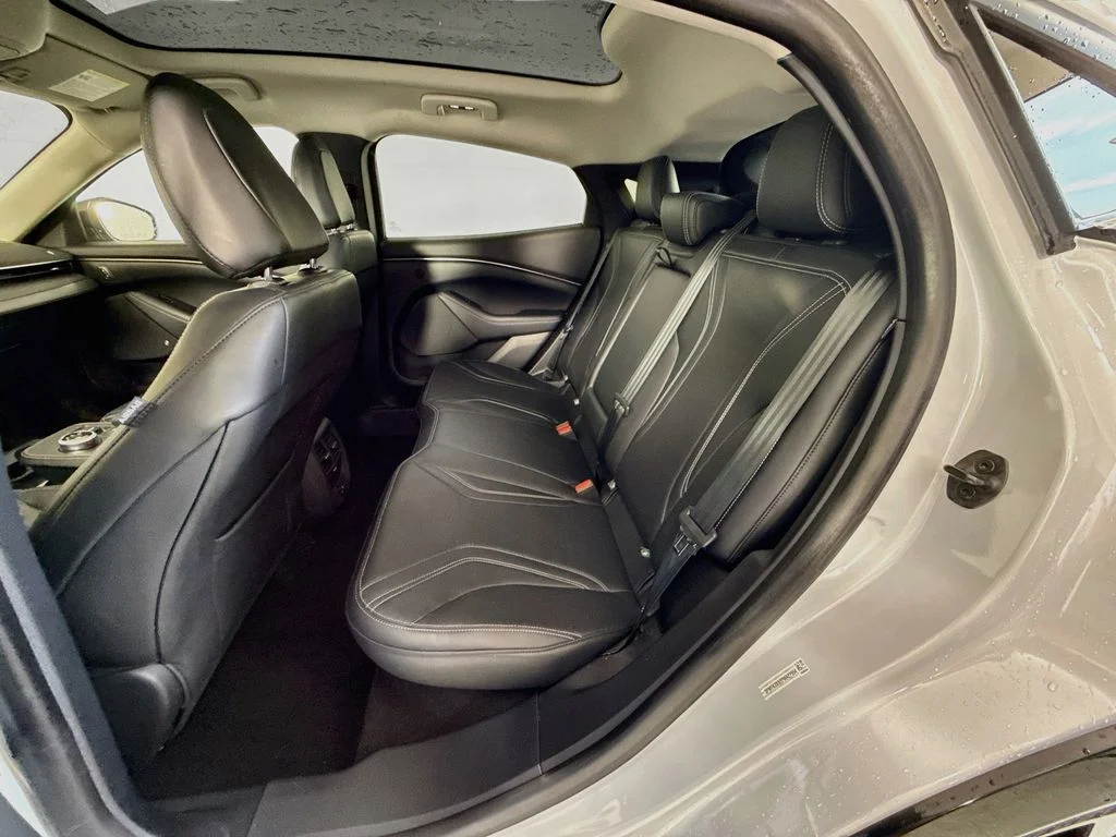 Used 2023 Space White Metallic Ford Premium image 4