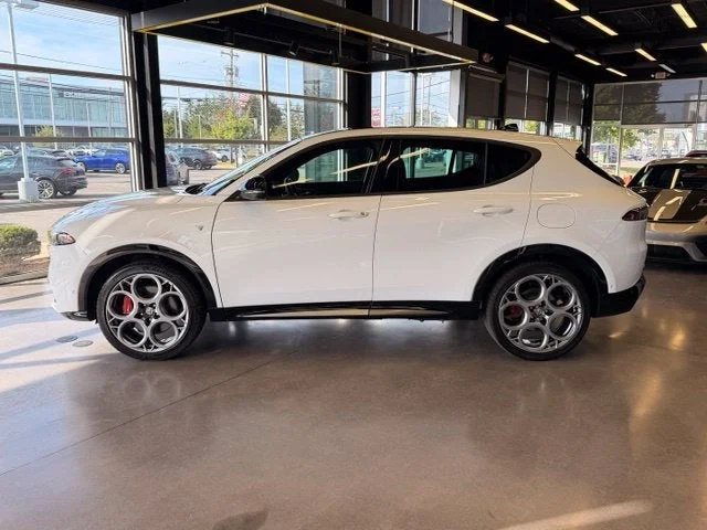 Used 2024 Alfa White Alfa Romeo Ti image 2