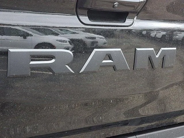 New 2026 Diamond Black Crystal Pearl-Coat Exterior Paint RAM Big Horn/Lone Star image 5