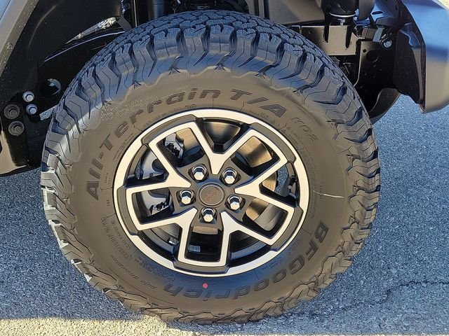 New 2026 Black Clear-Coat Exterior Paint Jeep Rubicon image 7
