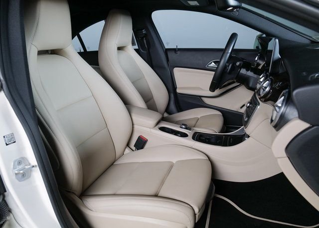 2018 Mercedes Benz CLA 250 4MATIC photo 2