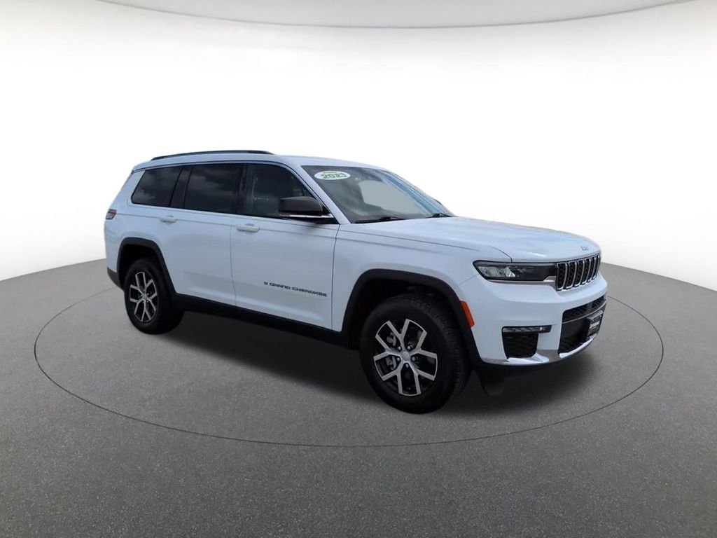 Used 2023 White Jeep Limited image 3