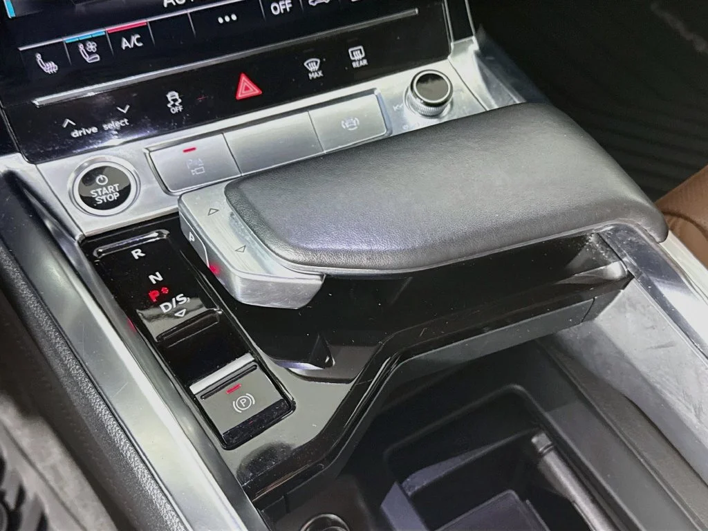 Used 2022 Mythos Black Metallic Audi Premium Plus image 18