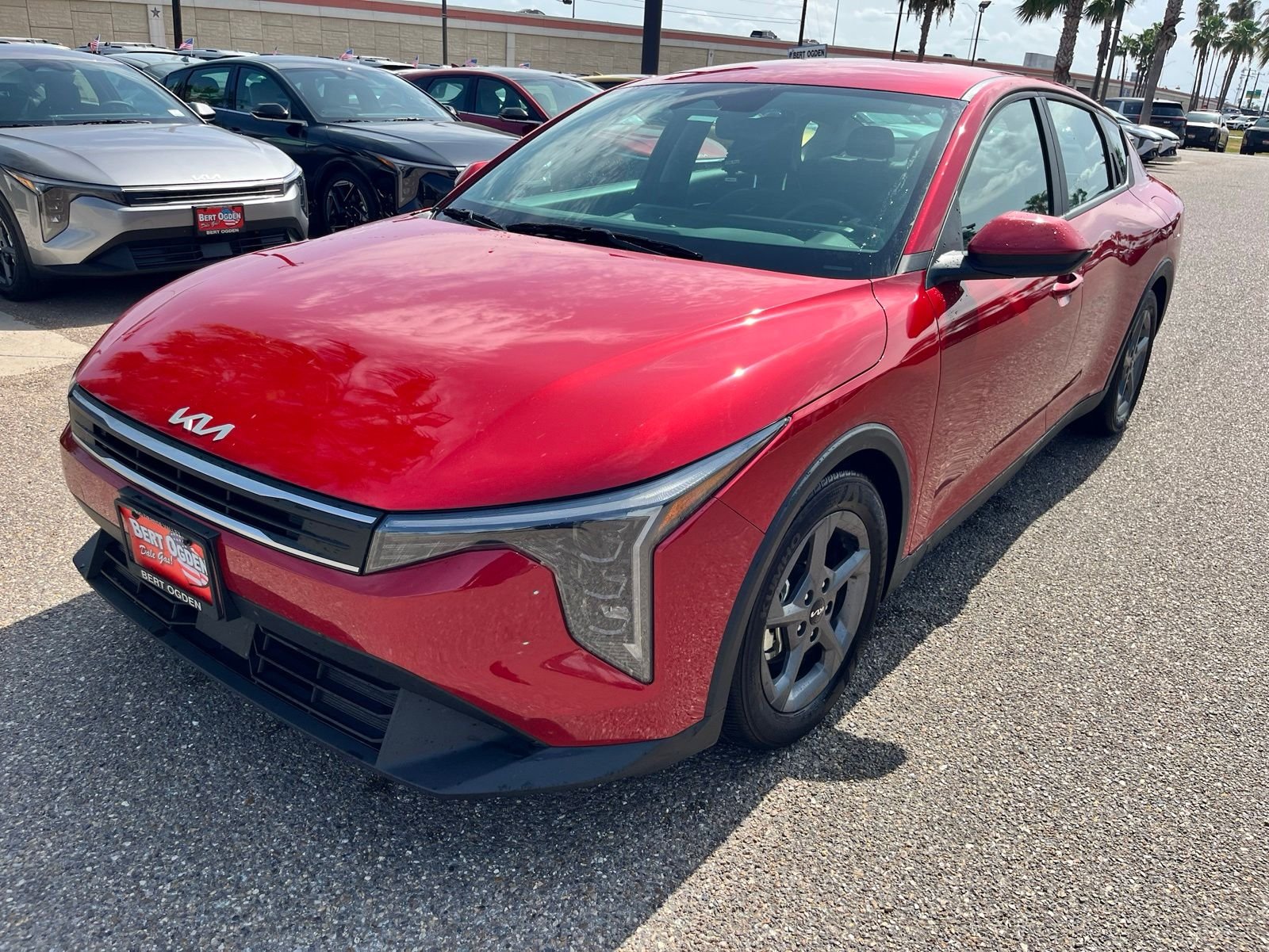Used 2025 Red Kia LXS image 5