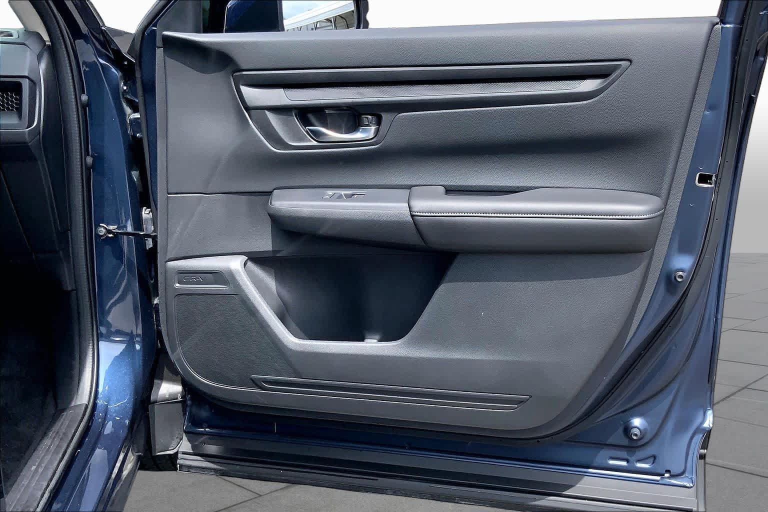 Used 2025 Canyon River Blue Metallic Honda EX image 23