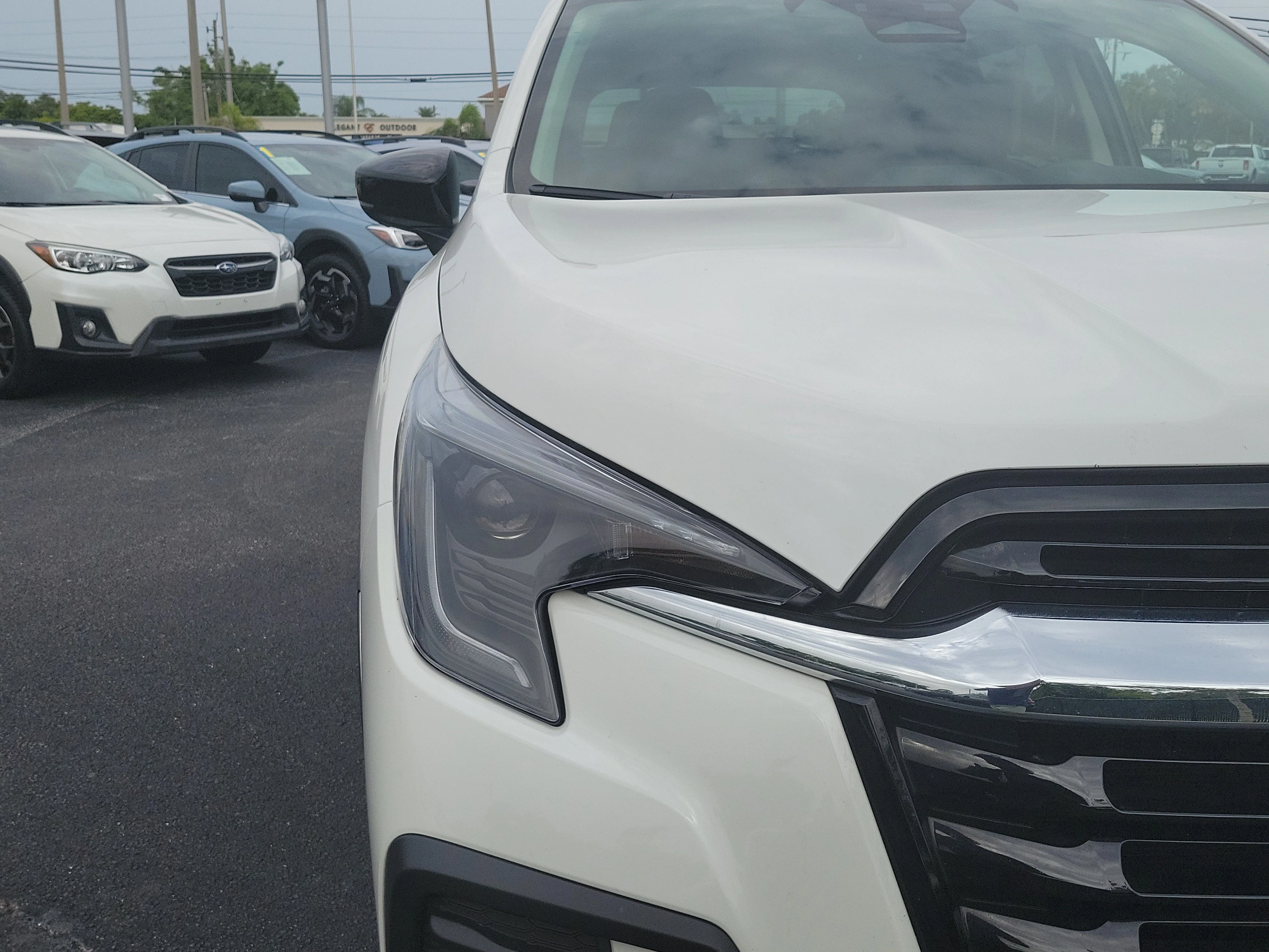 Used 2024 Crystal White Pearl Subaru Limited image 7