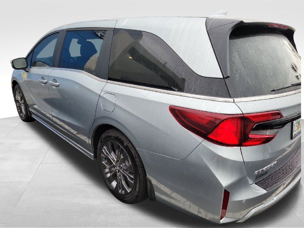 Certified Used 2026 Solar Silver Metallic Honda Touring image 16