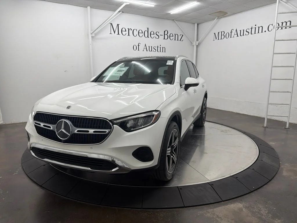 New 2027 White Mercedes-Benz GLC 300 image 3