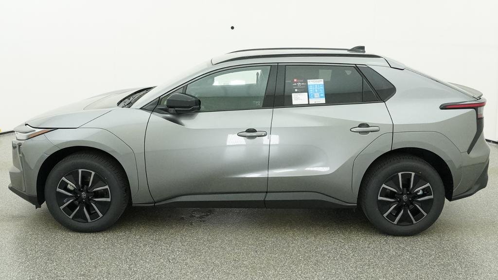 New 2027 Heavy Metal Toyota XLE image 3
