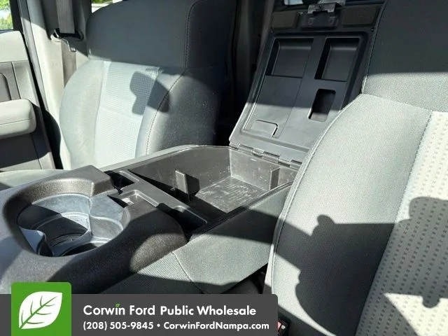 Used 2007 Green Ford  image 22