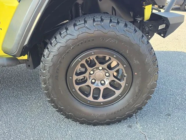 Used 2023  Jeep Rubicon image 34