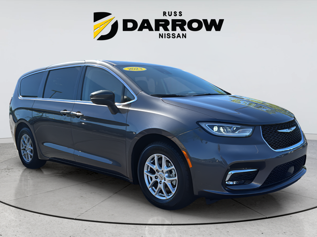 Used 2023 Gray Chrysler Touring L image 7