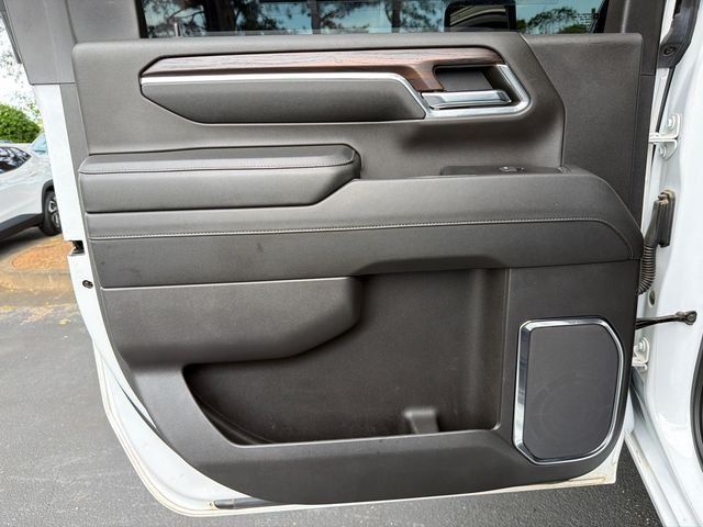 Used 2024 White GMC SLT image 21