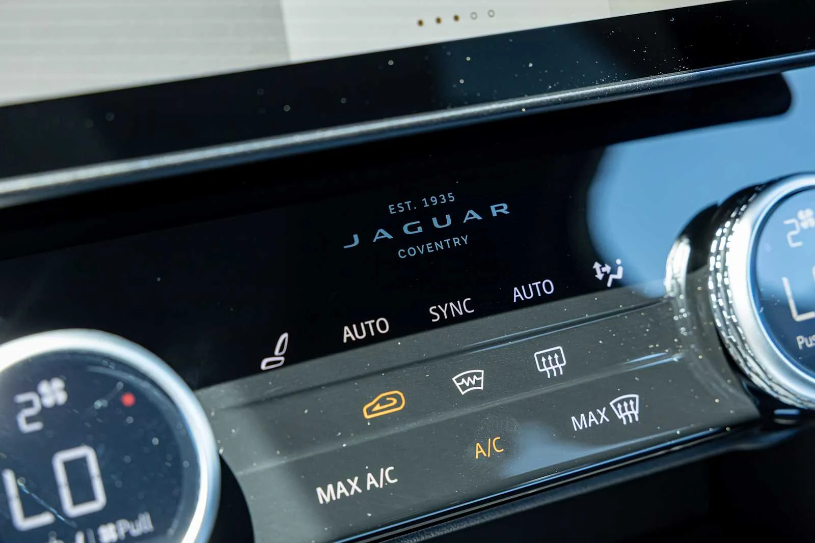2026 Jaguar F-Pace R-Dynamic S - Photo 21