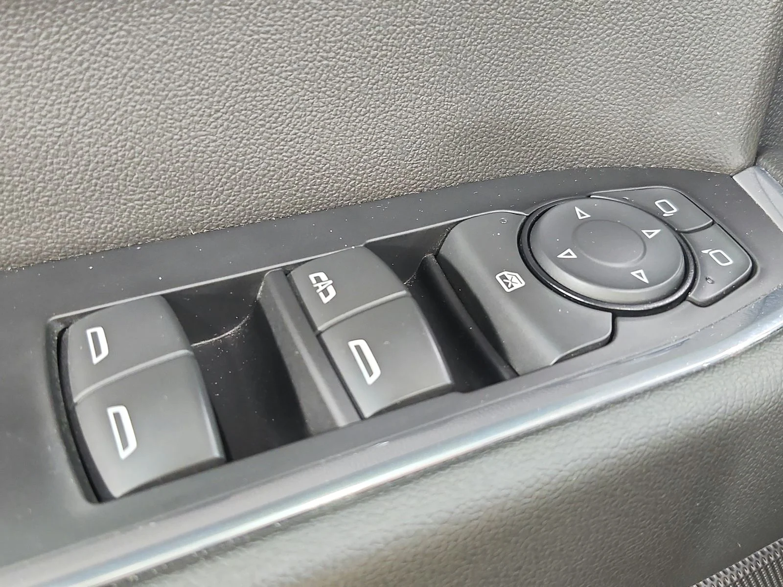 Used 2024 Blue Chevrolet RST image 41