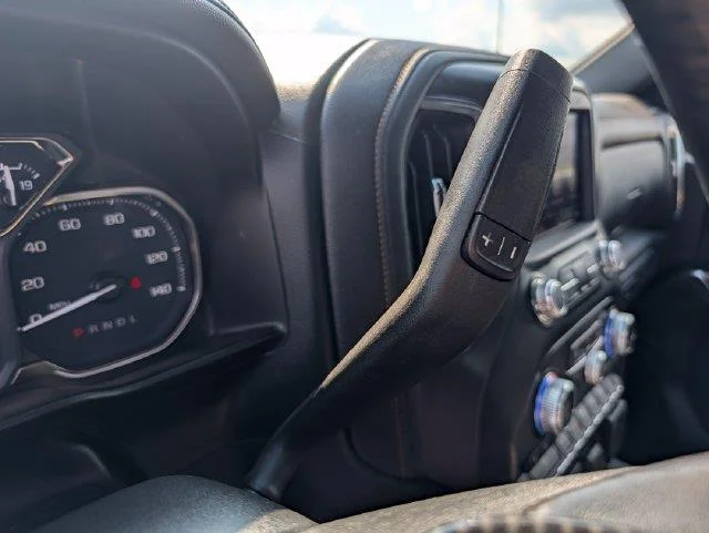 Used 2022 SUMMIT WHITE GMC AT4 image 25