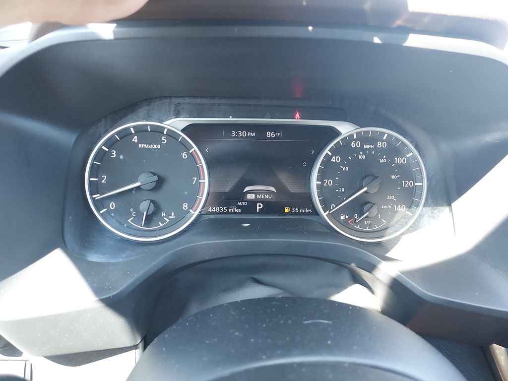 Used 2022 Gray Nissan SV image 18