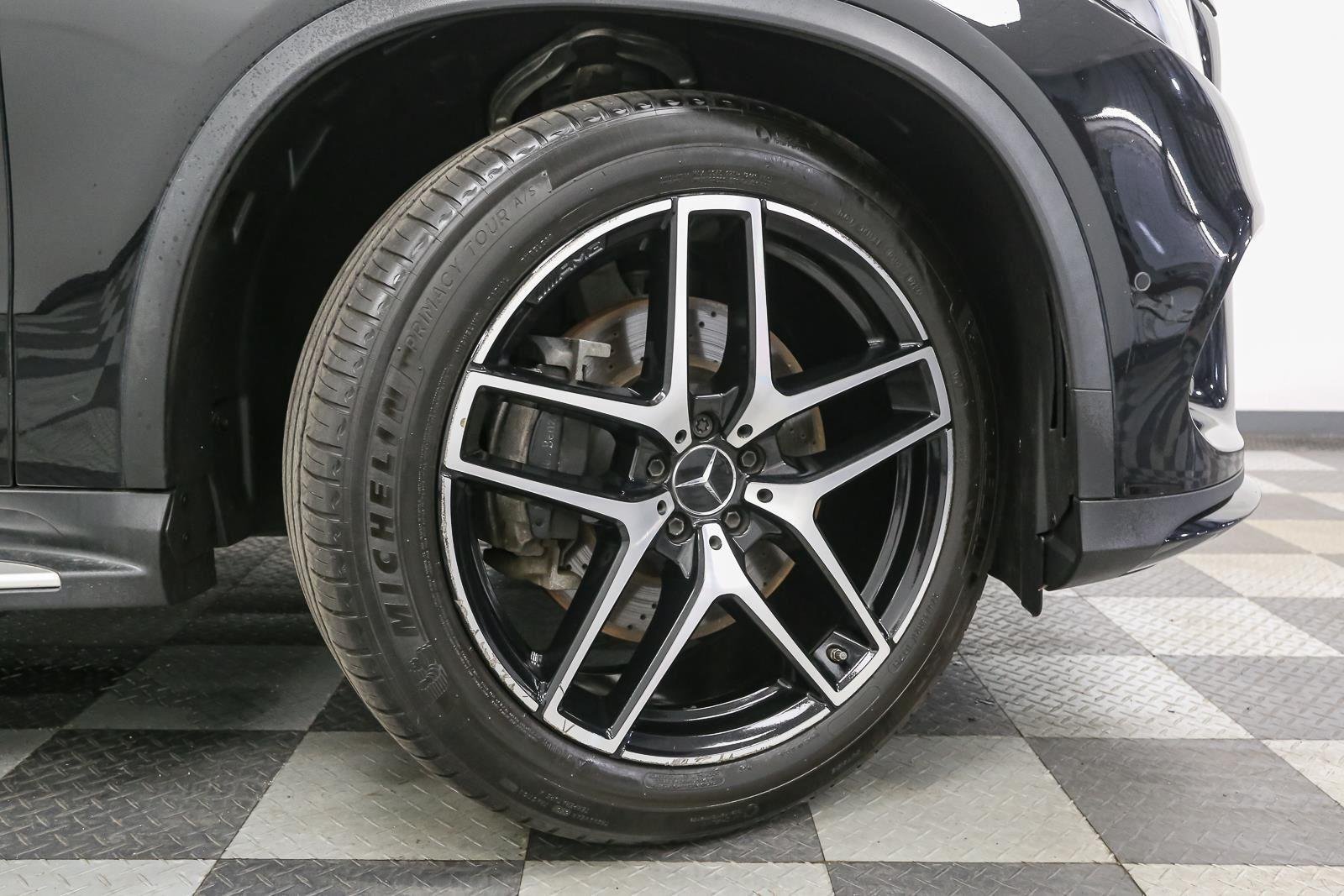 Used 2019 Black Mercedes-Benz AMG® GLE 43 image 17