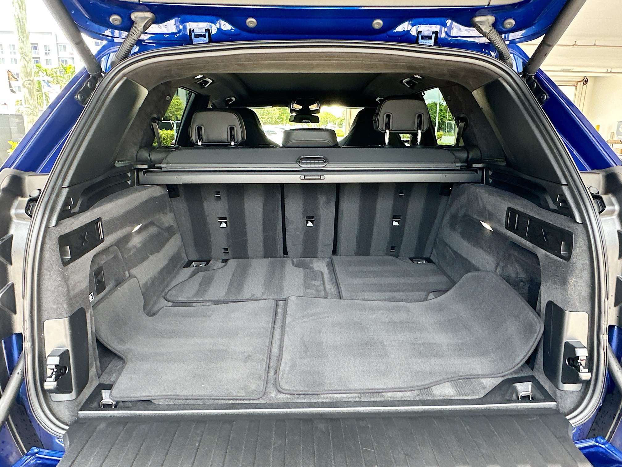 Used 2024 Marina Bay Blue Metallic BMW Competition image 24