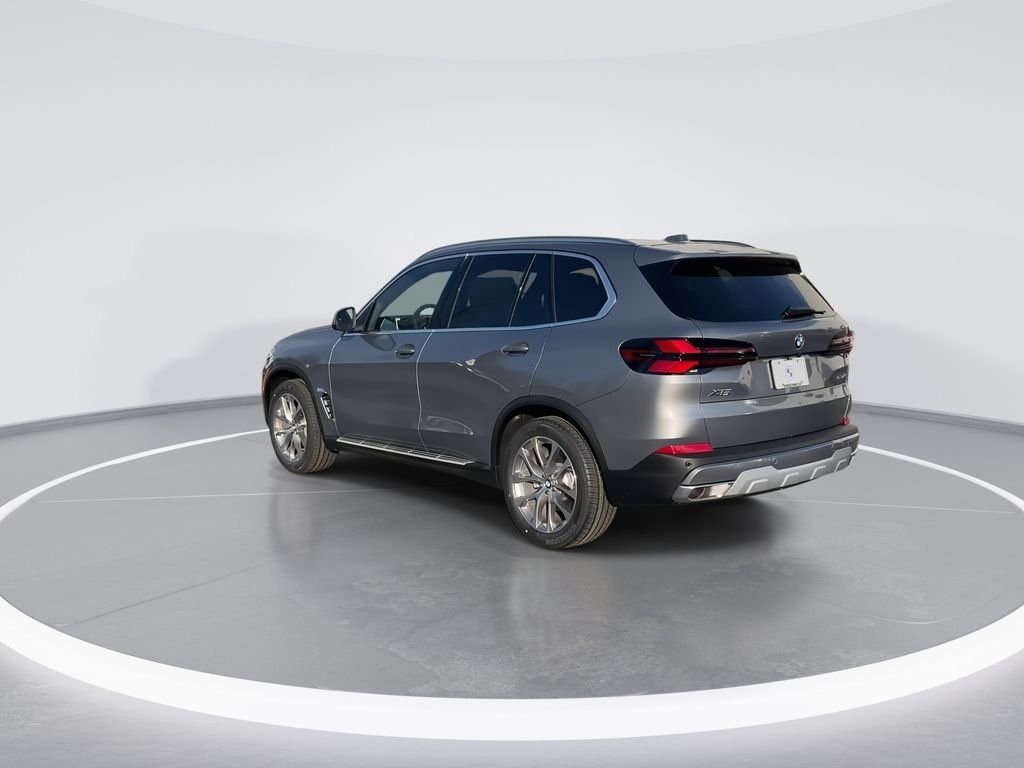 Used 2026 Gray Metallic BMW xDrive40i image 6