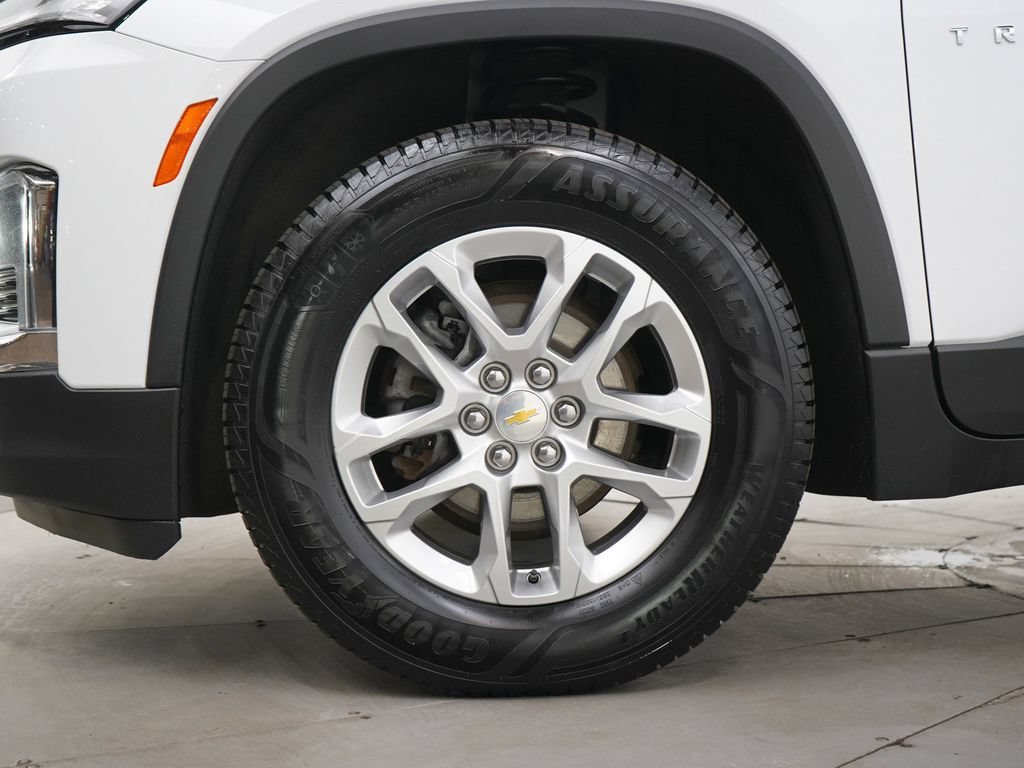 Used 2023 Summit White Chevrolet AWD 4dr LS w/1LS image 33