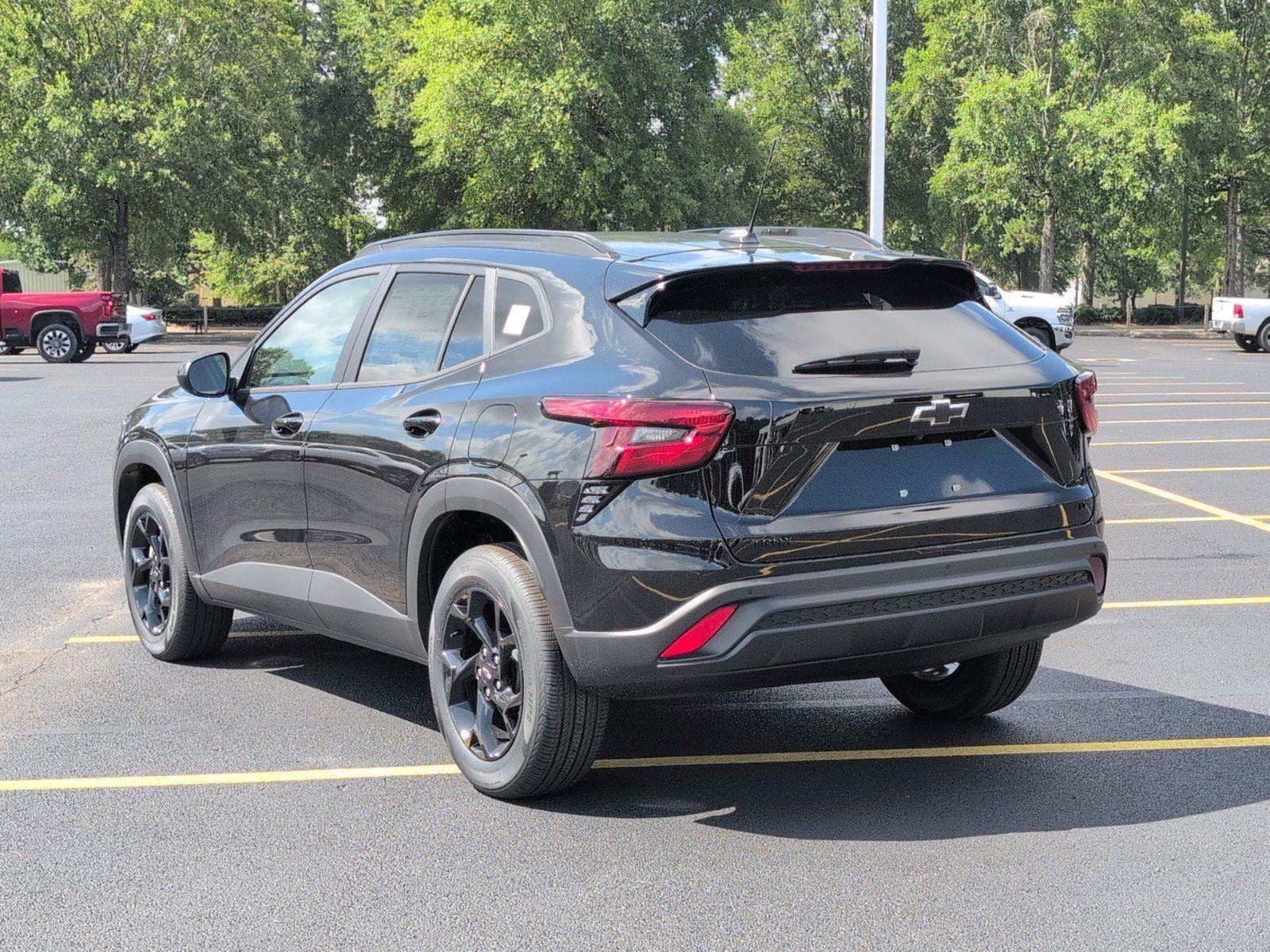 2026 Chevrolet Trax LT - Photo 3