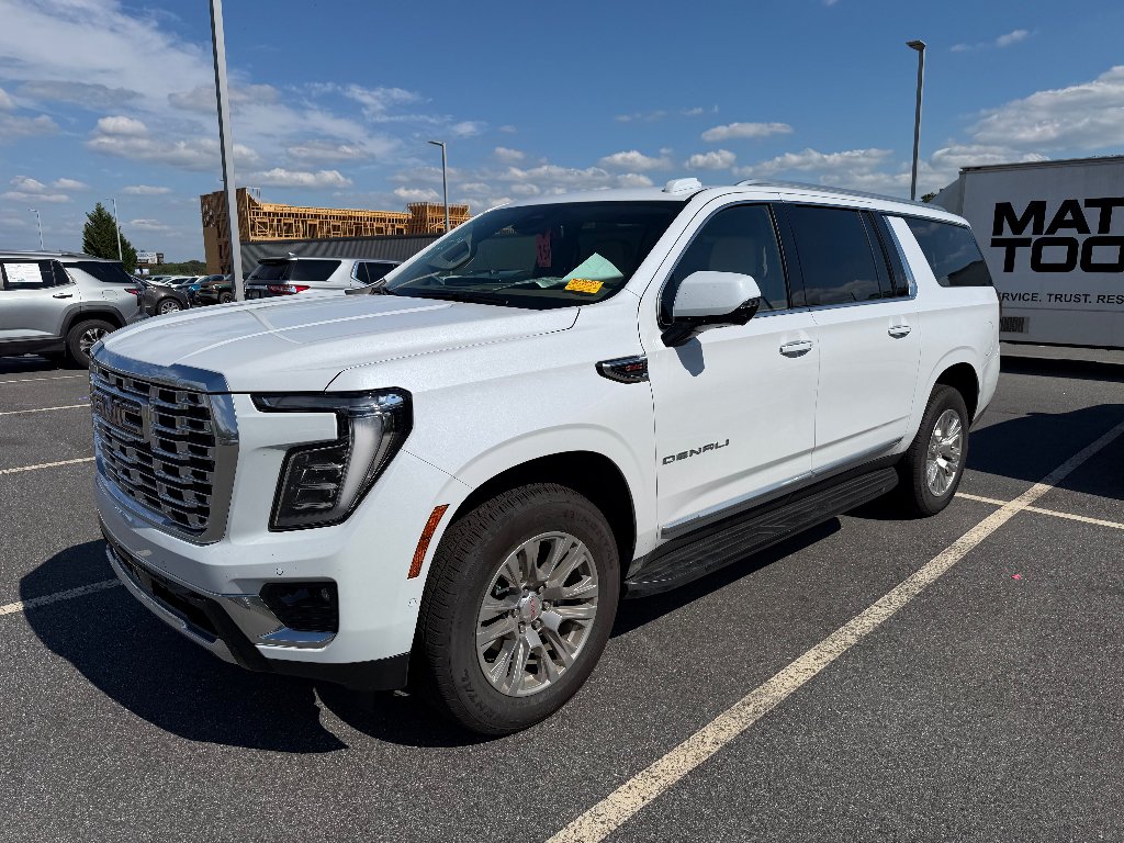 2026 GMC Yukon Denali AWD's photo