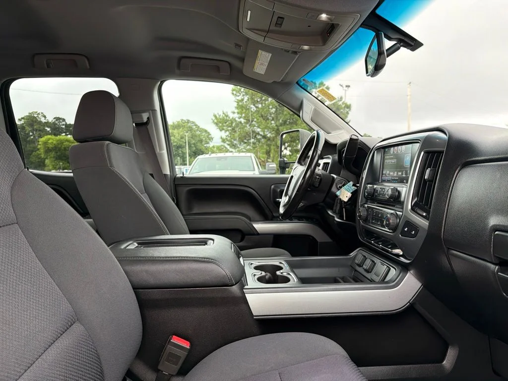 Used 2016 Gray Chevrolet LT image 24