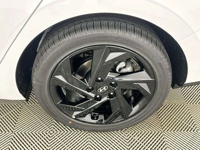 New 2026 Hyundai ELANTRA SEL Sport