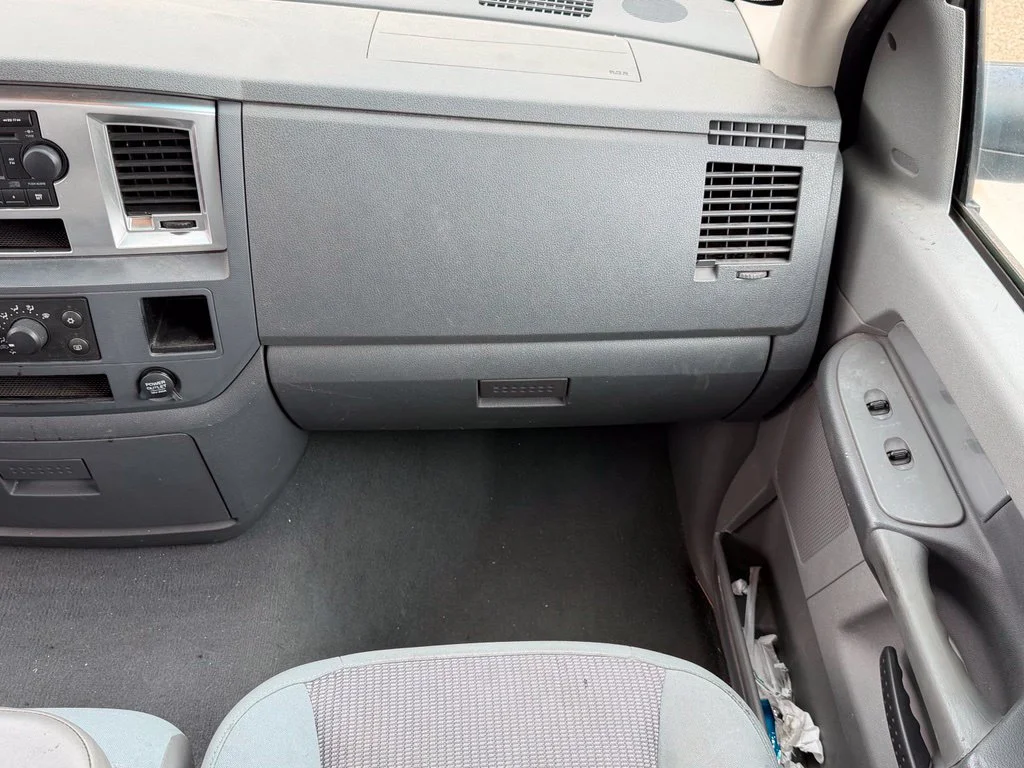 Used 2007 Blue Dodge SLT image 17