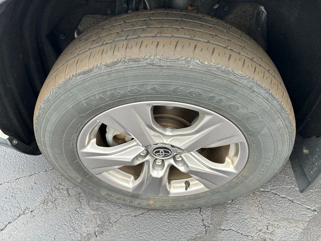 Used 2022 White Toyota XLE image 13