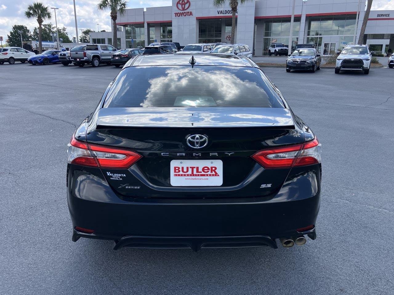 Used 2019 Black (Midnight Black Metallic) Toyota SE image 4