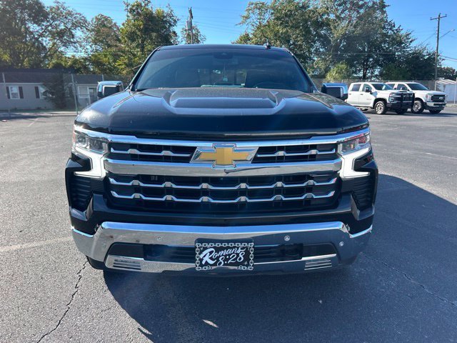 Used 2022 Black Chevrolet LTZ image 7