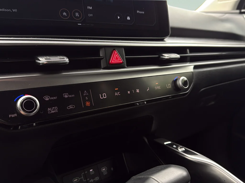 Used 2025 Wolf Gray Kia S image 18