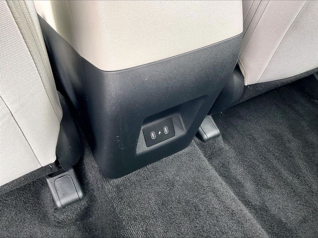 Used 2026 Hampton Gray Hyundai SE image 26