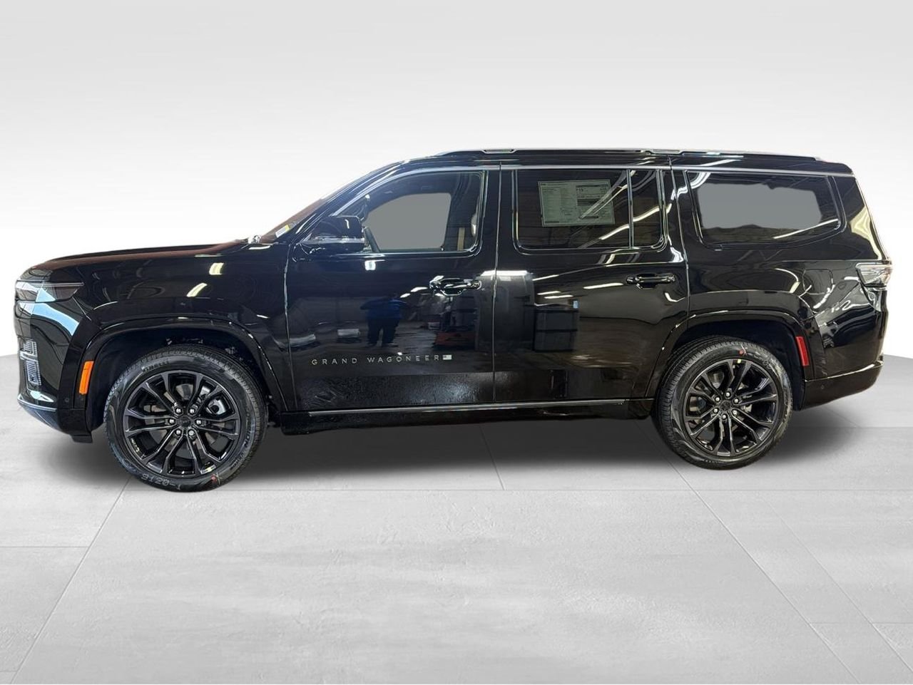 New 2026 High Gloss Black Exterior Paint Jeep Summit Reserve image 2