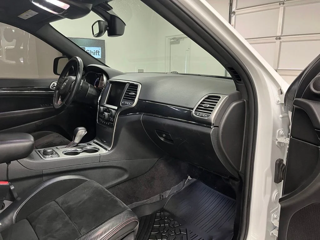 Used 2017 White Jeep Trailhawk image 56