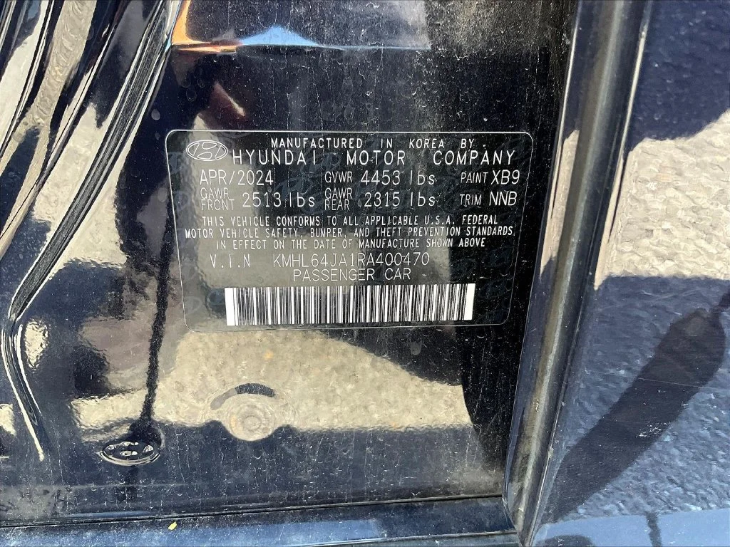 Used 2024 Blue Hyundai SEL image 9